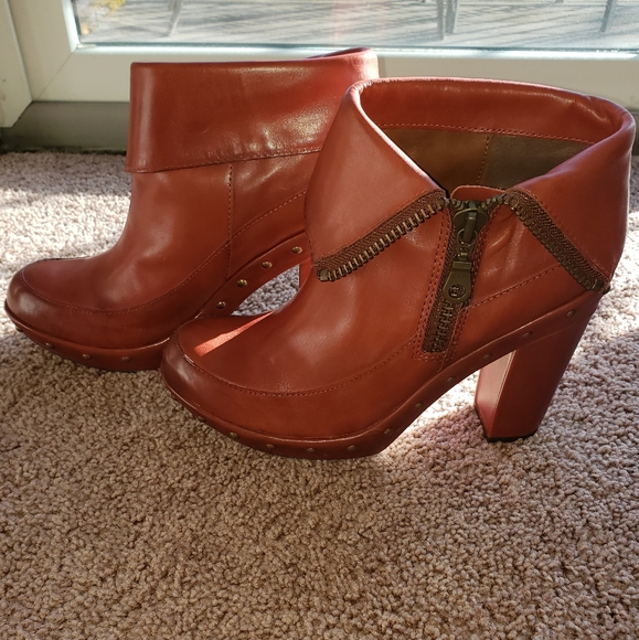 NWOB Kork Ease Ryanne Bootie! - Picture 2 of 8